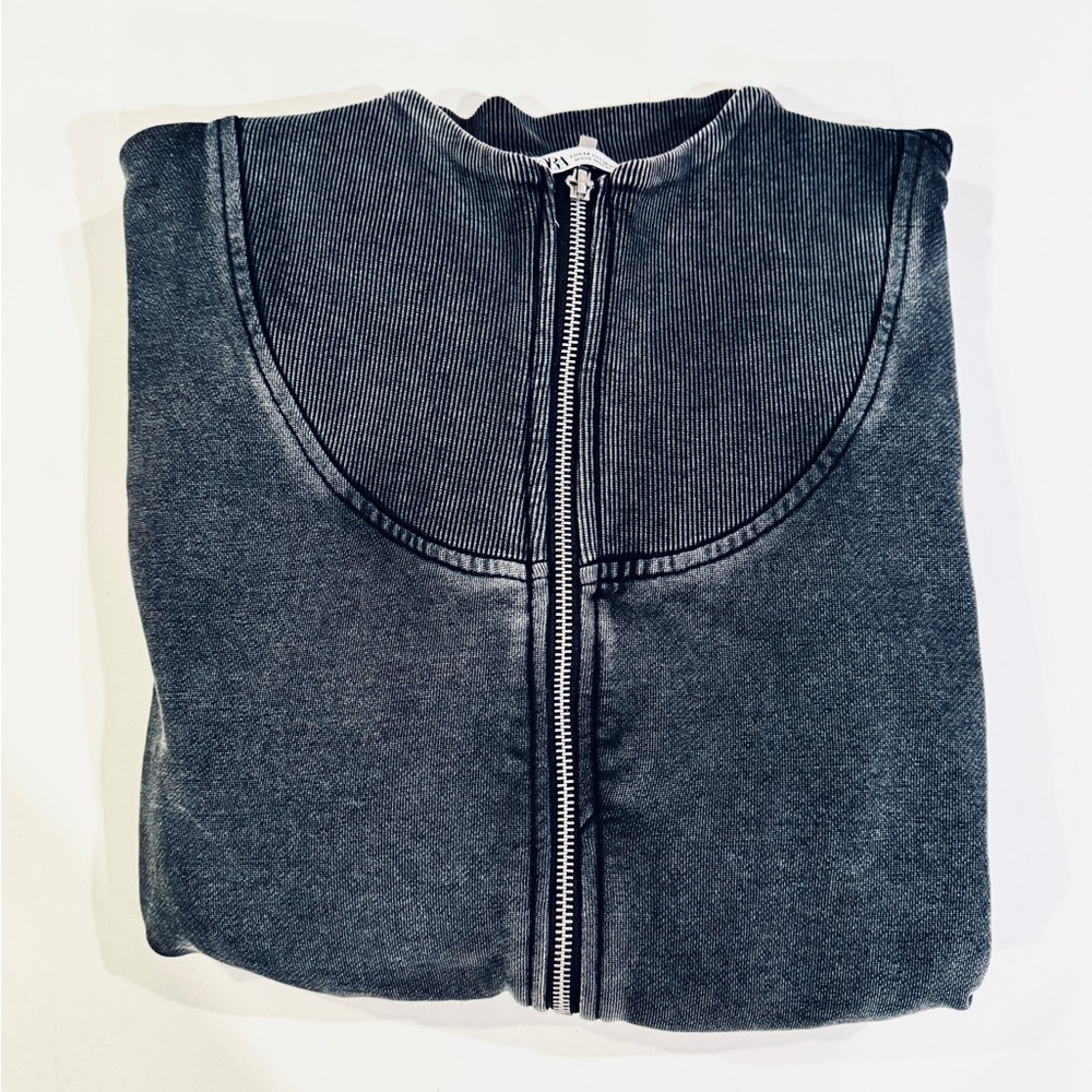 Zara washed effect cropped full zip sweatshirt in black size M - Picture 7 of 8